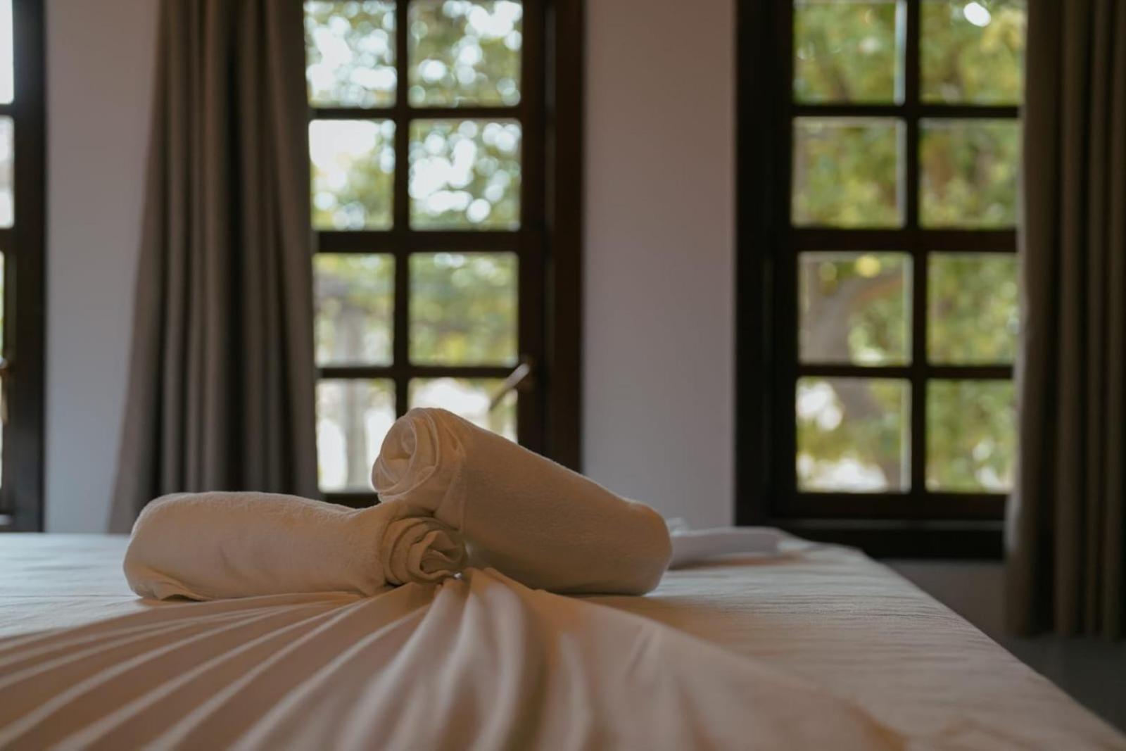 Couette-café Gimis House *