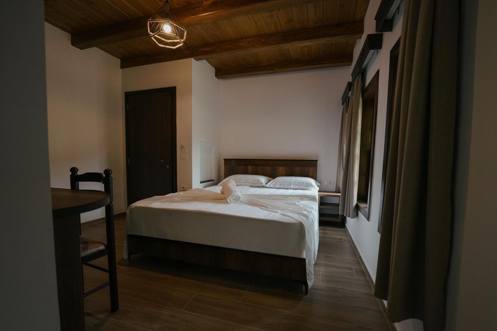 Gimis House Couette-café Berat